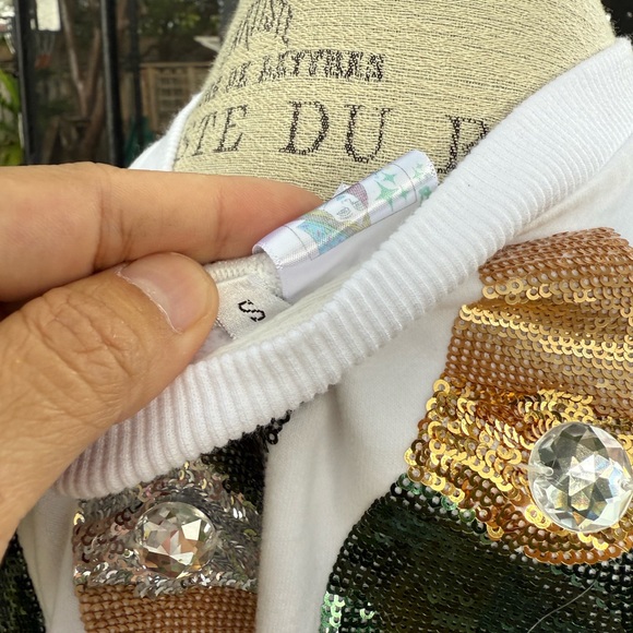 Queen of sparkle sweatshirt size S very good condition ( missing one stone ) - Picture 4 of 4